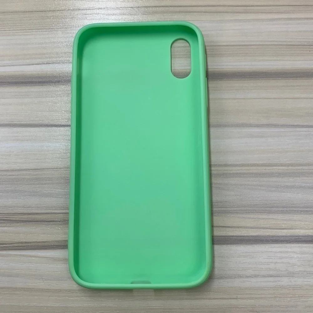 Green Silicone Phone Case For iPhone XR - 6”x 4”x 0.5”